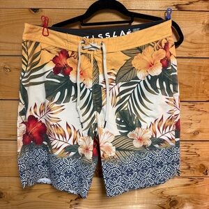 Men’s Vissla boardshort swim trunks size 33